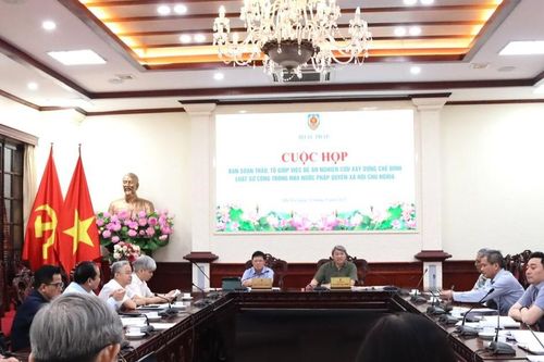 Họp Ban soạn thảo, Tổ giúp việc Đề án Luật sư công
