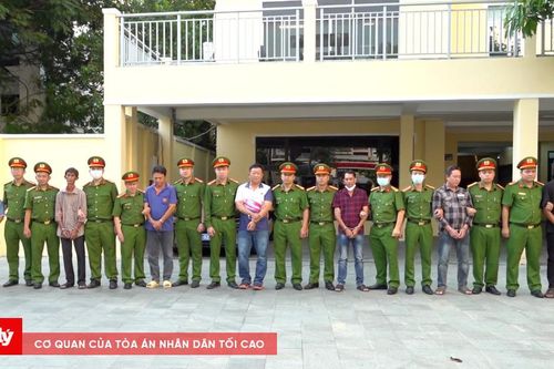 Bắt thêm 34 đối tượng trong đường dây buôn lậu xăng dầu