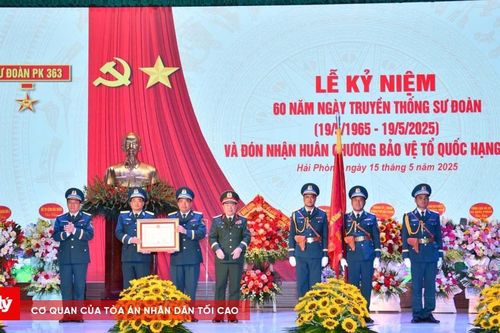 Sư đoàn 363 đón nhận Huân chương Bảo vệ Tổ quốc hạng Nhất