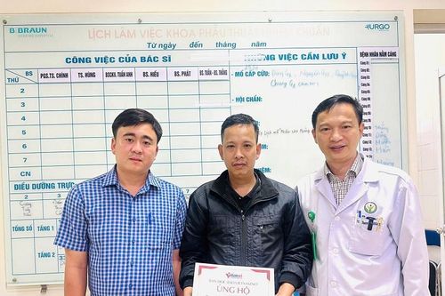 Em Zơ Râm Bình Minh bị tai nạn giao thông đã được xuất viện về nhà