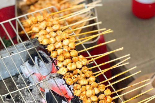 Đặc sản tên lạ ở Phan Thiết, trắng, giòn sần sật, nướng ăn rất ngon