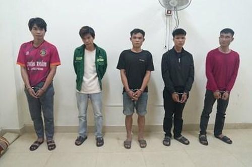 Bắt 5 đối tượng nghiện ma túy, cướp giật tài sản người đi đường