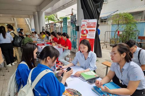 Tăng cơ hội tìm việc với giới trẻ khi có kỹ năng sử dụng trí tuệ nhân tạo