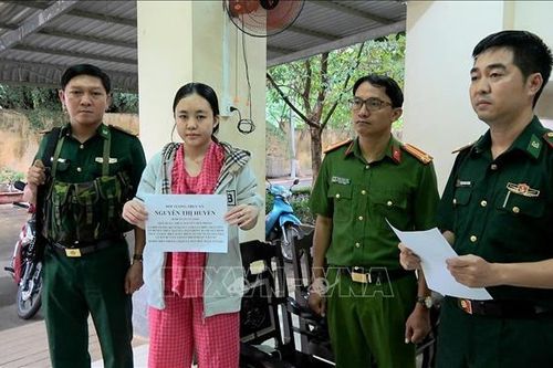 Bắt đối tượng truy nã đặc biệt khi đang nhập cảnh vào Việt Nam