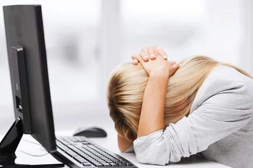 Đối mặt với áp lực nơi công sở: Làm gì để không 'gục ngã' trước cuộc đua hiện đại?