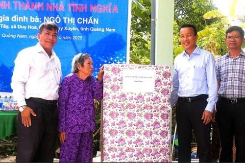 PC Quảng Nam: Trao nhà tình nghĩa cho gia đình chính sách
