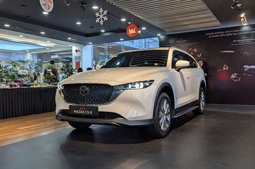 Mazda CX-8 sang trọng, mạnh mẽ có giá niêm yết từ 969 triệu đồng
