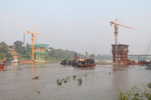 Thi công cầu Phong Châu mới đảm bảo an toàn, đúng tiến độ