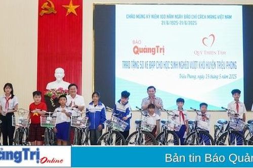 100 em học sinh nghèo vượt khó huyện Triệu Phong, Gio Linh được Báo Quảng Trị - Quỹ Thiện Tâm tặng xe đạp