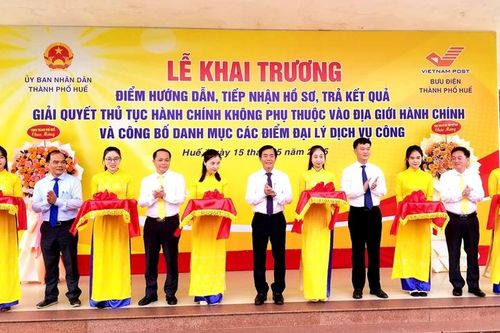 Khai trương điểm tiếp nhận, trả kết quả giải quyết thủ tục hành chính