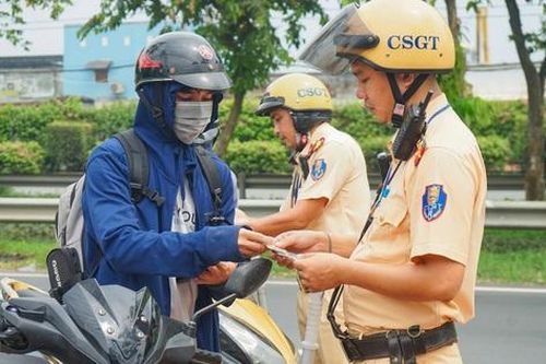 Đề xuất tăng mức phạt vi phạm hành chính không lập biên bản lên gấp 4 lần