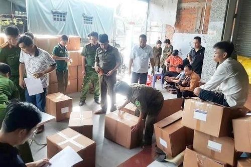 Sóc Trăng: Phát hiện gần 8 tấn sữa, thực phẩm chức năng không rõ nguồn gốc xuất xứ