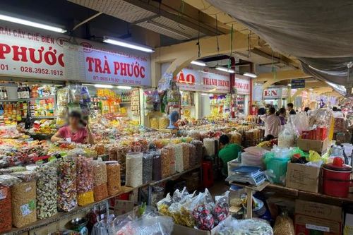 Phát hiện yến sào không rõ nguồn gốc tại Chợ Bình Tây