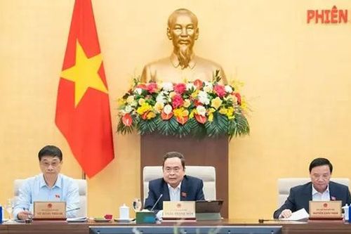 Nghị quyết xem xét cơ chế đặc biệt cho kinh tế tư nhân