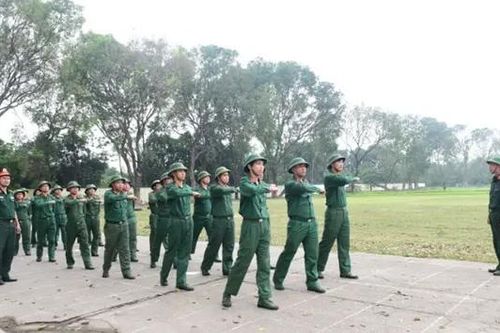 Quân nhân dự bị tập luyện 'thần tốc - quyết thắng'