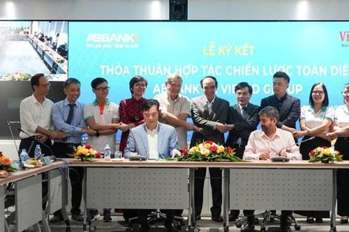 ABBANK và VietED Group ký kết Thỏa thuận Hợp tác Chiến lược: Chung tay xây dựng cộng đồng bền vững thông qua tài chính sáng tạo
