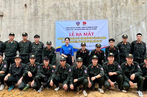 Ra mắt mô hình 'Đoàn viên Đoàn cơ sở - Hội Phụ nữ Phòng Cảnh sát Cơ động xung kích, tình nguyện, hỗ trợ xóa nhà tạm, nhà dột nát'