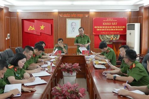 Đoàn công tác Cục Cảnh sát Quản lý hành chính về trật tự xã hội làm việc tại Công an tỉnh