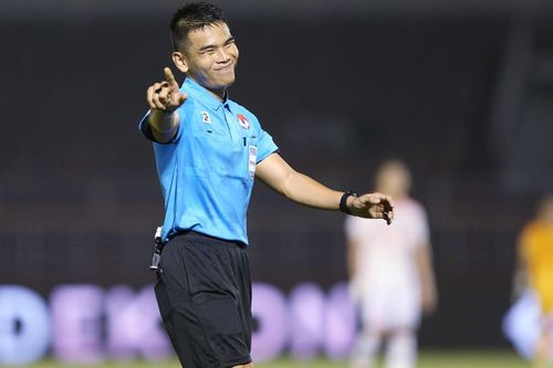 Trọng tài Thái Lan từng gây tranh cãi trở lại V.League