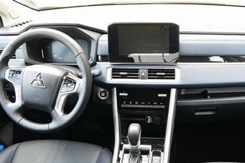 Giá lăn bánh Mitsubishi Xpander Cross mới nhất giảm sốc, rẻ hiếm thấy, Suzuki XL7 không theo kịp doanh số