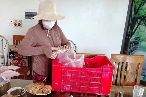 Thời 'cơm nhà' ship tận cửa