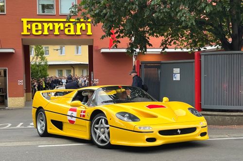 Hành trình siêu xe quy tụ 23 chiếc Ferrari F50