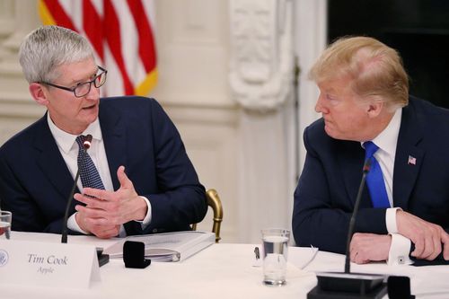 Ông Trump không hài lòng với Tim Cook