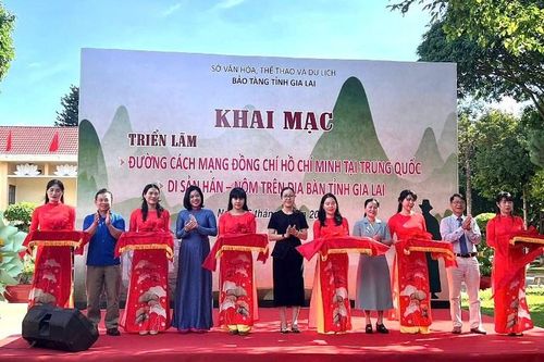Triển lãm 'Đường cách mạng - đồng chí Hồ Chí Minh tại Trung Quốc'
