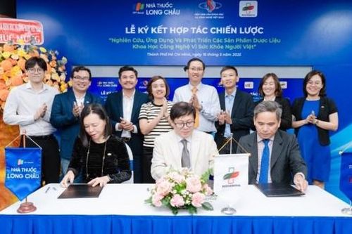 FPT Long Châu hợp tác cùng Viện Công nghệ tiên tiến phát triển dược phẩm bảo vệ sức khỏe