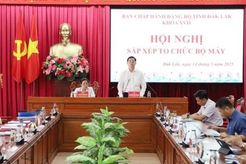 SẮP XẾP BỘ MÁY: Bố trí mỗi đảng bộ cấp xã mới có 27-33 Ủy viên BCH; 9-11 Ủy viên Thường vụ
