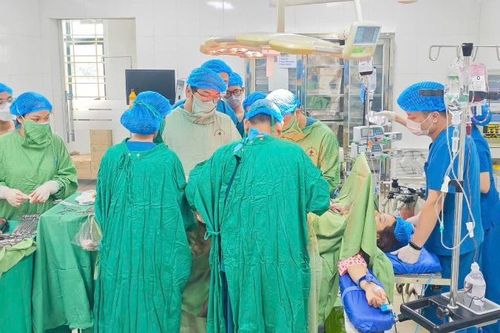 Hành trình vượt cạn của sản phụ có nhiều biến chứng thai kỳ nghiêm trọng
