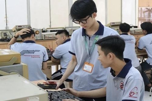Ban hành chuẩn đào tạo vi mạch bán dẫn, chuẩn bị nguồn nhân lực chất lượng cao