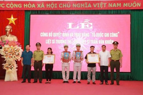 Hà Giang: Trao Bằng Tổ quốc ghi công cho 2 cán bộ kiểm lâm hy sinh trong khi làm nhiệm vụ