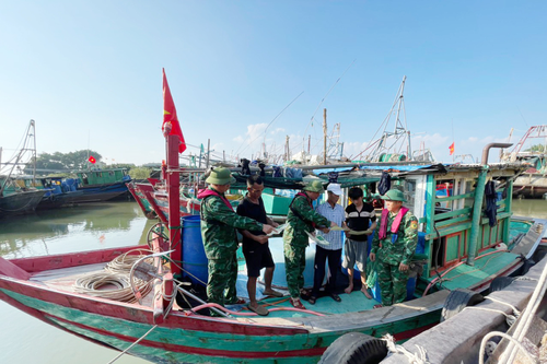 Tuyên truyền chống khai thác thủy sản trái phép