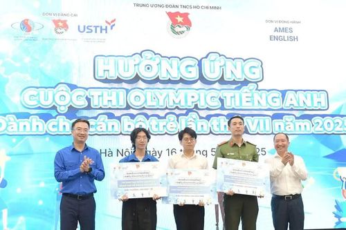 Cán bộ trẻ tranh tài trong cuộc thi Olympic tiếng Anh lần thứ VII