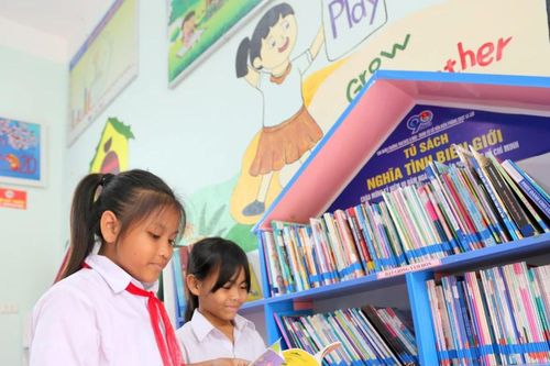 Thư viện hiện đại với hàng chục nghìn đầu sách ở trường học vùng biên Quảng Trị