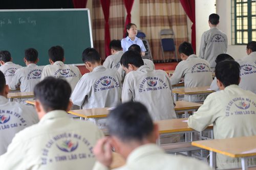 Học viên cắt cơn, giải độc ma túy trong trại cai nghiện lớn nhất Lào Cai