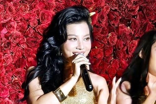Chia tay bạn trai ngoại quốc, Phượng Vũ đầu tư EP mới 'đáng giá 1 chiếc xe hơi'