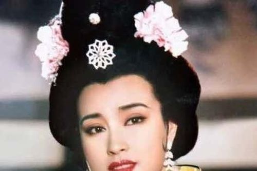 Lưu Hiểu Khánh 'Võ Tắc Thiên' bị cáo buộc trốn thuế gần 12 tỷ đồng