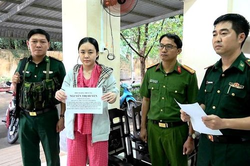 'Hot girl' trốn truy nã đặc biệt nguy hiểm về hành vi lừa đảo