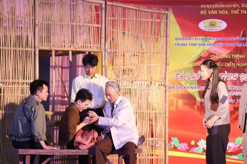 'Chuyện nhà chị Tín': Sống mãi tình yêu bao la của Bác tại Lào