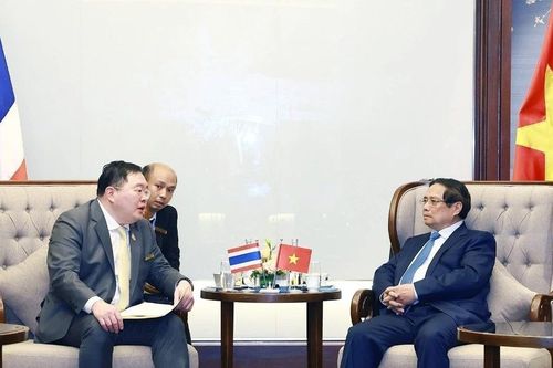 Thủ tướng tiếp một số doanh nghiệp Thái Lan đang đầu tư tại Việt Nam