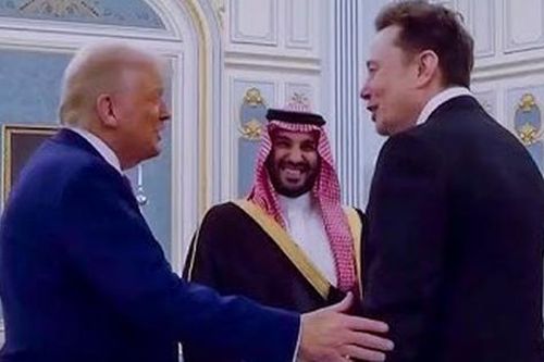 Khoảnh khắc ông Trump giới thiệu người giàu có hơn cả Thái tử Ả Rập Xê-út