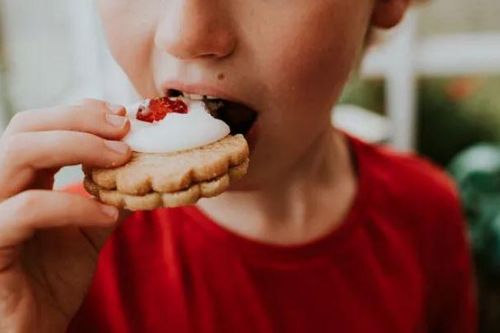 Bí ẩn căn bệnh hiếm gây cảm giác đói không thể kiểm soát