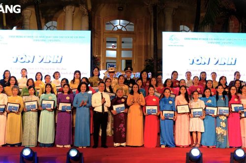 Tuyên dương 50 phụ nữ tiêu biểu có cử chỉ đẹp, hành động ý nghĩa
