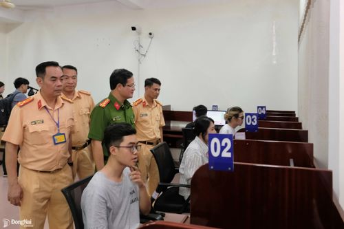 [Chùm ảnh] Xem hình ảnh đợt thi sát hạch lái xe ô tô đầu tiên do Công an Đồng Nai tổ chức