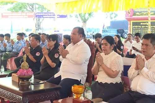 Cầu siêu cho 9 liệt sĩ tại Stung Treng