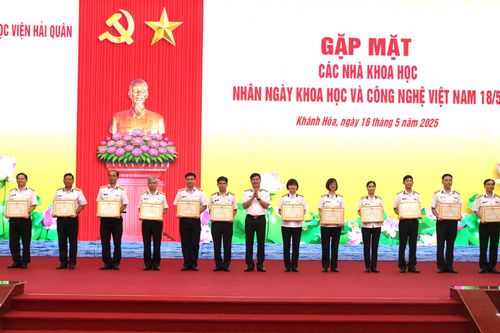 Học viện Hải quân gặp mặt các nhà khoa học nhân Ngày Khoa học và Công nghệ Việt Nam