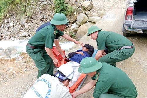 5 người mất tích, 4 người bị thương do sạt lở