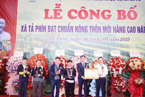 Công bố xã Tả Phìn đạt chuẩn nông thôn mới nâng cao